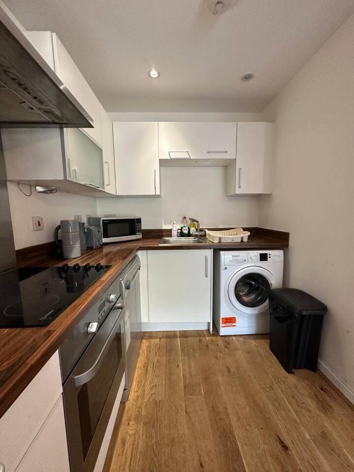New Build 2 Bedroom With 2 Bath In London Eksteriør bilde