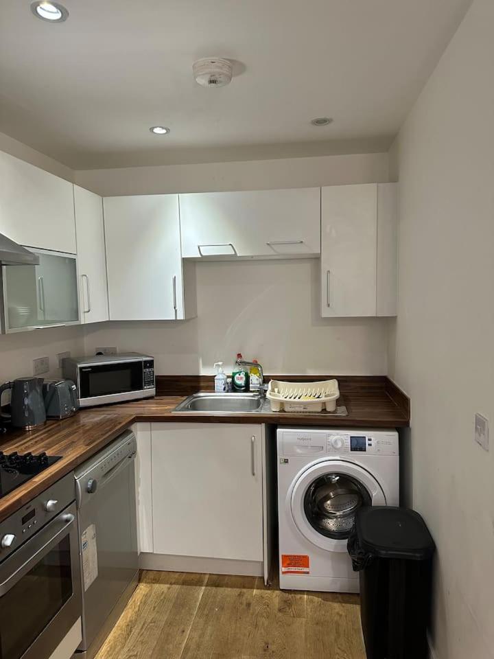 New Build 2 Bedroom With 2 Bath In London Eksteriør bilde