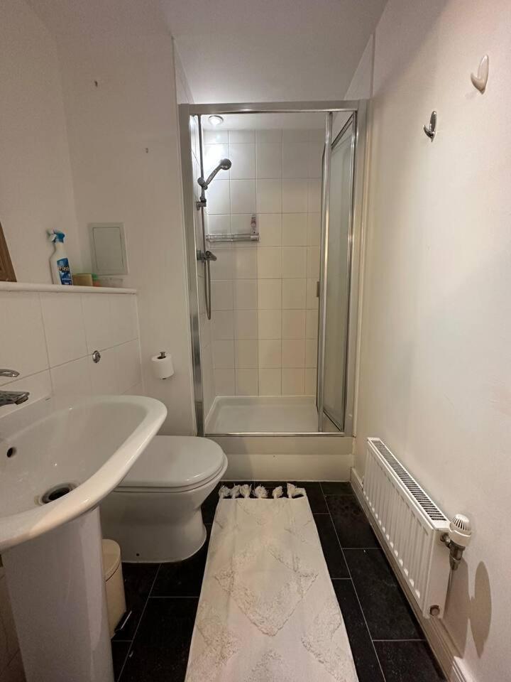 New Build 2 Bedroom With 2 Bath In London Eksteriør bilde
